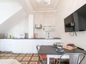 A kitchen or kitchenette at Apartment Aloe by Interhome Még 24 kép