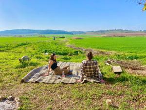 Příroda nedaleko luxury tent + 2 fotografie