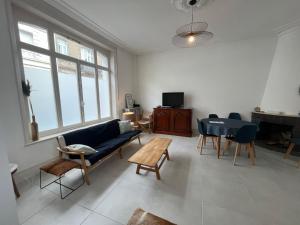 Χώρος καθιστικού στο Jolie Maison 6pers Wifi Billard