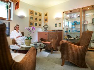 Część wypoczynkowa w obiekcie Defereggental Hotel & Resort