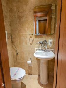 Mali Hotel BaMBiS的一间浴室