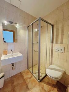Koupelna v ubytování La Tzoum'hostel