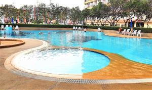 Bazén v ubytování SeaView Floor 11 Jomtien Beach nebo v jeho okolí