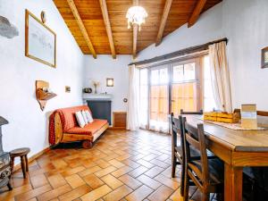 Postel nebo postele na pokoji v ubytování Apartment Red by Interhome