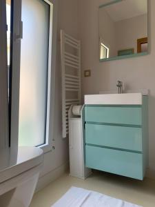 Zdjęcie z galerii obiektu La Villa Des Trois Pins w mieście Andernos-les-Bains