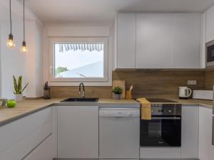 Køkken eller tekøkken på Villa Soleil by Interhome