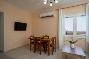 Onar House - Modern Stay in Nature的电视和/或娱乐中心