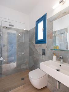 Ein Badezimmer in der Unterkunft Ayeri Hotel