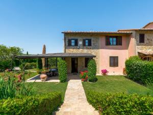 a house with a garden and a pathway at Holiday Home La Veduta by Interhome in Montaione