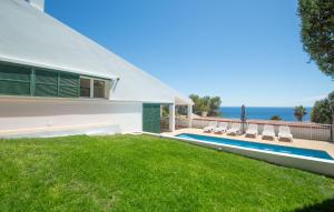 Bazén v ubytování Villa Belinda by Sonne Villas nebo v jeho okolí
