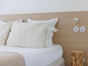 Belle Vue Hôtel客房内的一张或多张床位