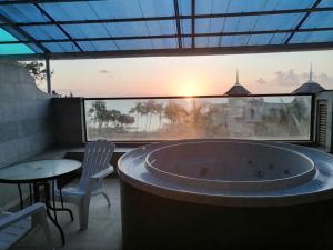 Alba o tramonto visti dall'interno dell'appartamento o dai dintorni