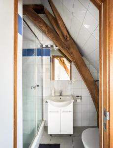 Koupelna v ubytování B&B La Ferme de l'Hosté