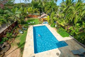 Bazén v ubytování Hanalei Colony Resort F3 nebo v jeho okolí