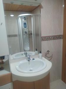 Un baño de Casa Rural La Maestra