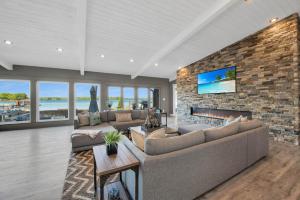 Μια τηλεόραση ή/και κέντρο ψυχαγωγίας στο Lake Norman Breakaway