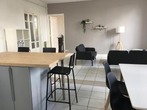 Φωτογραφία από το άλμπουμ του Grand appartement lumieux avec parquet σε Nevers