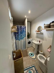 Ένα μπάνιο στο Magnifique appartement