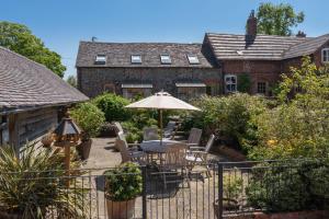 Hoone, kus puhkemaja asub +13 fotot