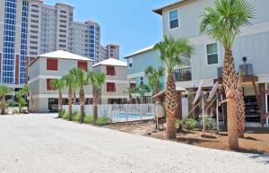Gallery image of Oh So Beachy, 3BR, Sleeps 10, Pool & Beach Access in Gulf Shores
