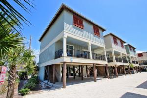 Gallery image of Oh So Beachy, 3BR, Sleeps 10, Pool & Beach Access in Gulf Shores