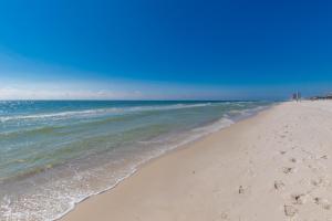 Gallery image of Oh So Beachy, 3BR, Sleeps 10, Pool & Beach Access in Gulf Shores
