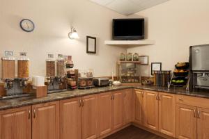 Kuchyň nebo kuchyňský kout v ubytování High Prairie Inn + 2 fotografie