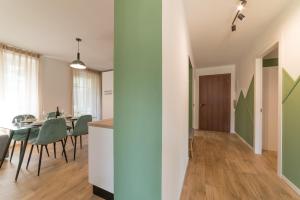 Galería fotográfica de Villa Monari Apartment with Mountain View en Cogolo