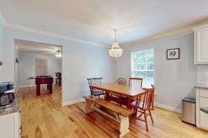 Kuchyň nebo kuchyňský kout v ubytování Brownstone Escape