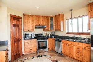 Gallery image of Yellowstone Trail Lodge in Emigrant +27 photos