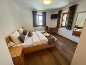 TV a/nebo společenská místnost v ubytování Gasthaus Bad Siess