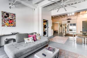 Fotografie z fotogalerie ubytování Downtown Los Angeles Condo with Rooftop Pool Access v Los Angeles