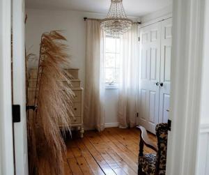 Gallery image of Luxury Farmhouse with Hot Tub on Vineyard in Waterford