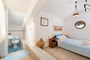 Koupelna v ubytování Beachfront Villa Rhodes SeaShell