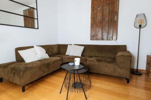 Een zitgedeelte bij Casa Riad met Privé Patio