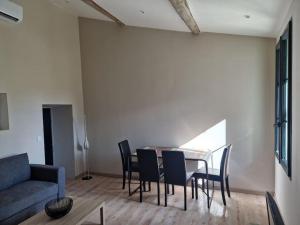Χώρος καθιστικού στο Appartement T2 37 m2 entièrement rénové