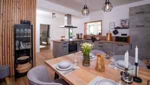 Kuchyň nebo kuchyňský kout v ubytování Eggert Alm Apartments