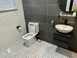 Bilik mandi di Choice Grande Lagos