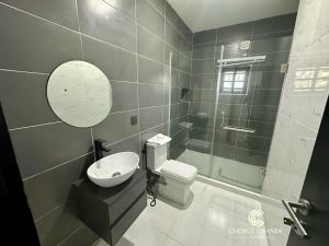 Bilik mandi di Choice Grande Lagos