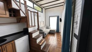 Kuchyň nebo kuchyňský kout v ubytování Flu Alaçatı Tiny House Otel
