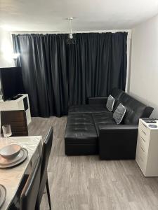 Χώρος καθιστικού στο ˈpēsfəl