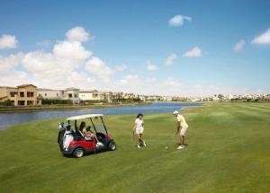 Golf v apartmánu nebo okolí