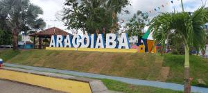 a park with a sign that readsarcadiaaba at Casa temporada Araçoiaba in Araçoiaba