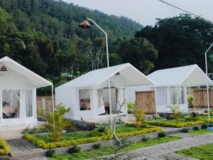 Budova, kde se the luxury tent nachází