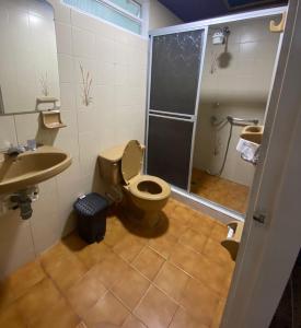 Koupelna v ubytování Casa turistica JB + 3 fotografie