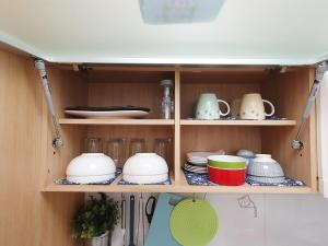 Una cocina o kitchenette en Hongik Univ Hongdae Stay