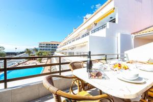 Bazén v ubytování Panoramic View Sunflower By Dream Homes Tenerife nebo v jeho okolí
