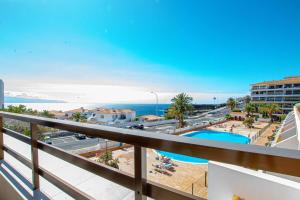 Bazén v ubytování Panoramic View Sunflower By Dream Homes Tenerife nebo v jeho okolí