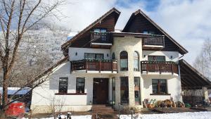 Gallery image of Casa Bucureasa in Malaia