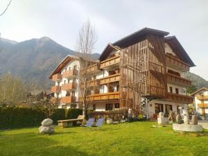 Nespecifikovaný výhled na hory nebo výhled na hory při pohledu z hotelu